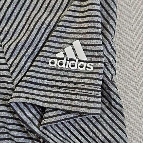 Adidas Golf 2-Button Polo Men's 2XL Gray Black Horizontal Stripe NWT Performance - Picture 5 of 16
